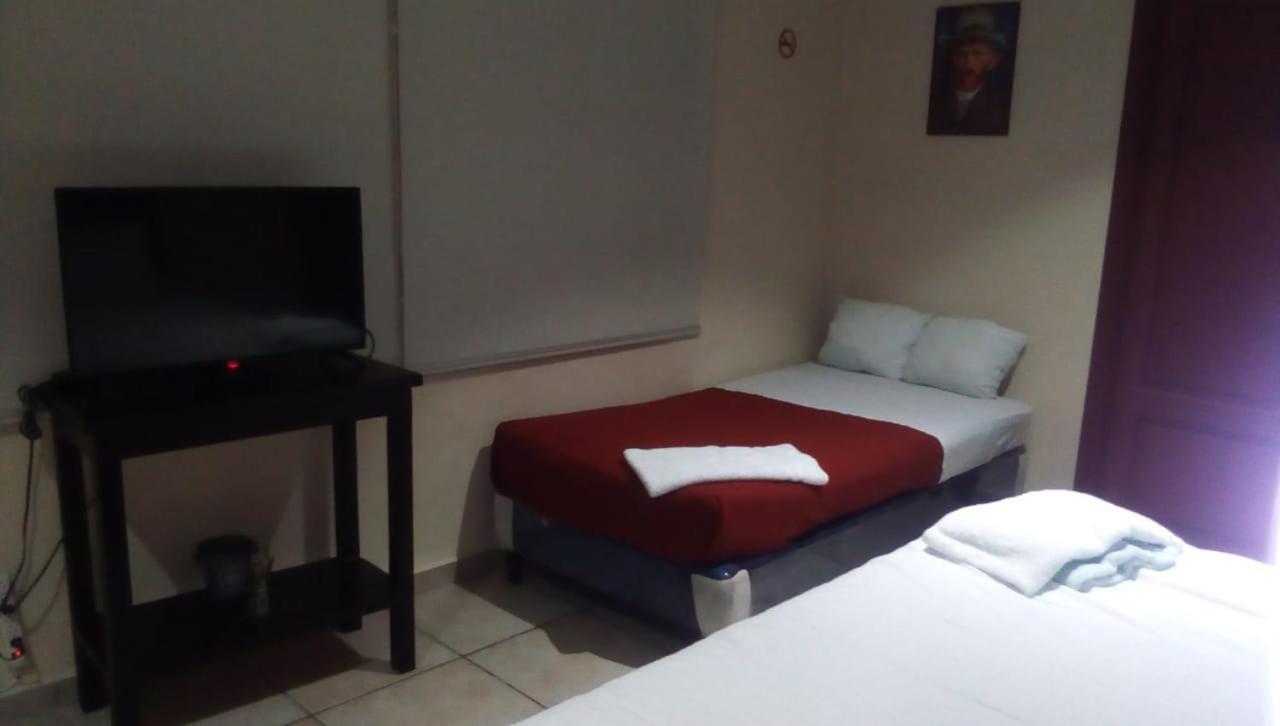 Domus Hotel San Salvador Ngoại thất bức ảnh